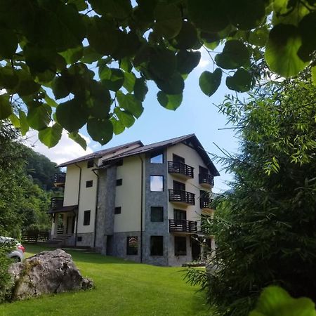 Casa Valea Cernei Hotel Isverna Exterior foto